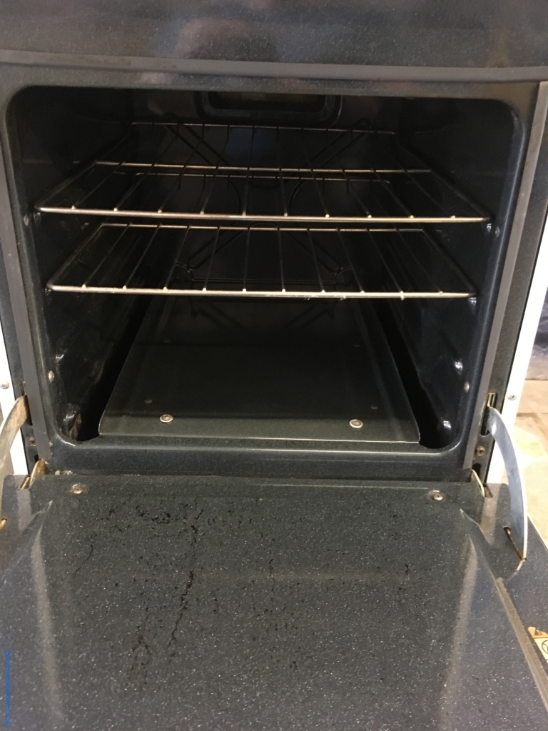 20″ Free-Standing (2.3 Cu. Ft.) Magic Chef (Maytag) *GAS* Range, 1-Year Warranty