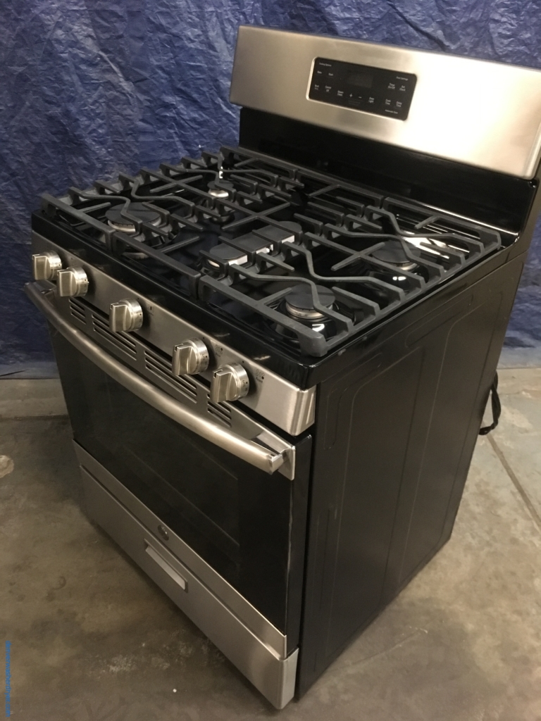 BRAND-NEW GE Stainless 30″ Free-Standing *GAS* (5.0 Cu. Ft.) Range, 1-Year Warranty