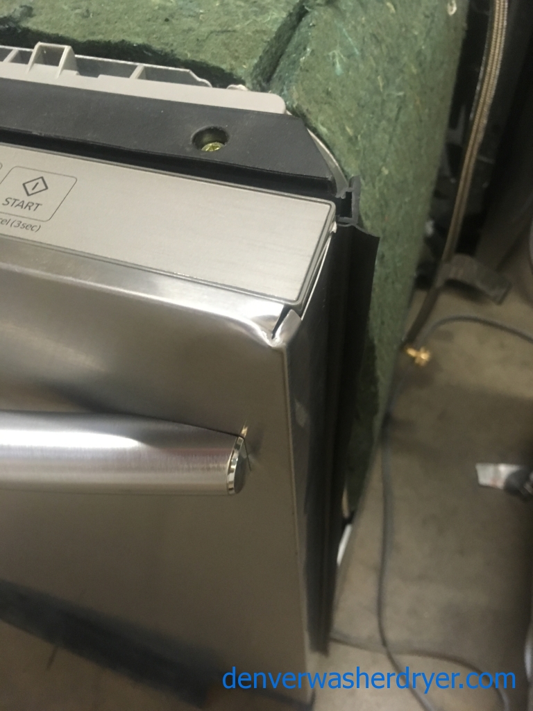 BRAND-NEW Samsung Storm-Wash 24″ Top-Control Built-In Stainless Dishwasher, 1-Year Warranty