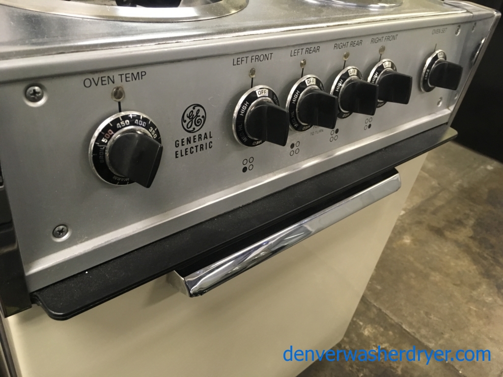 20″ Free-Standing GE Hotpoint Electric Coil-Top Range, 1-Year Warranty