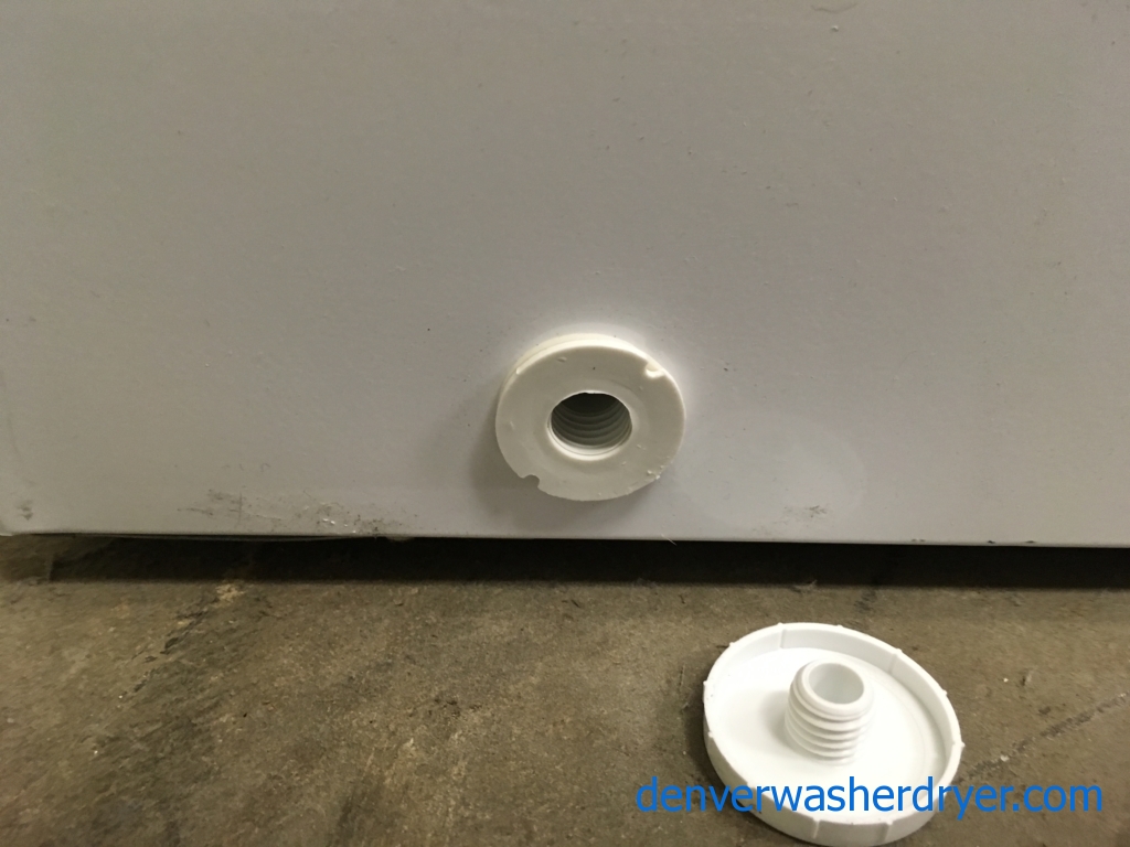 New! Chest Freezer by Insignia (GE), 5 cu. ft., Manual Defrost, 1-Year Warranty!