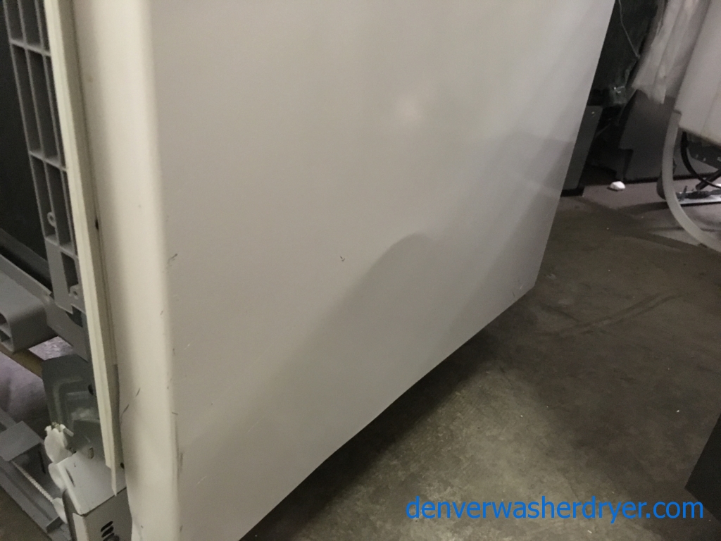 NEW! White Bosch Ascenta 24” Recessed Handle Dishwasher, Energy Star