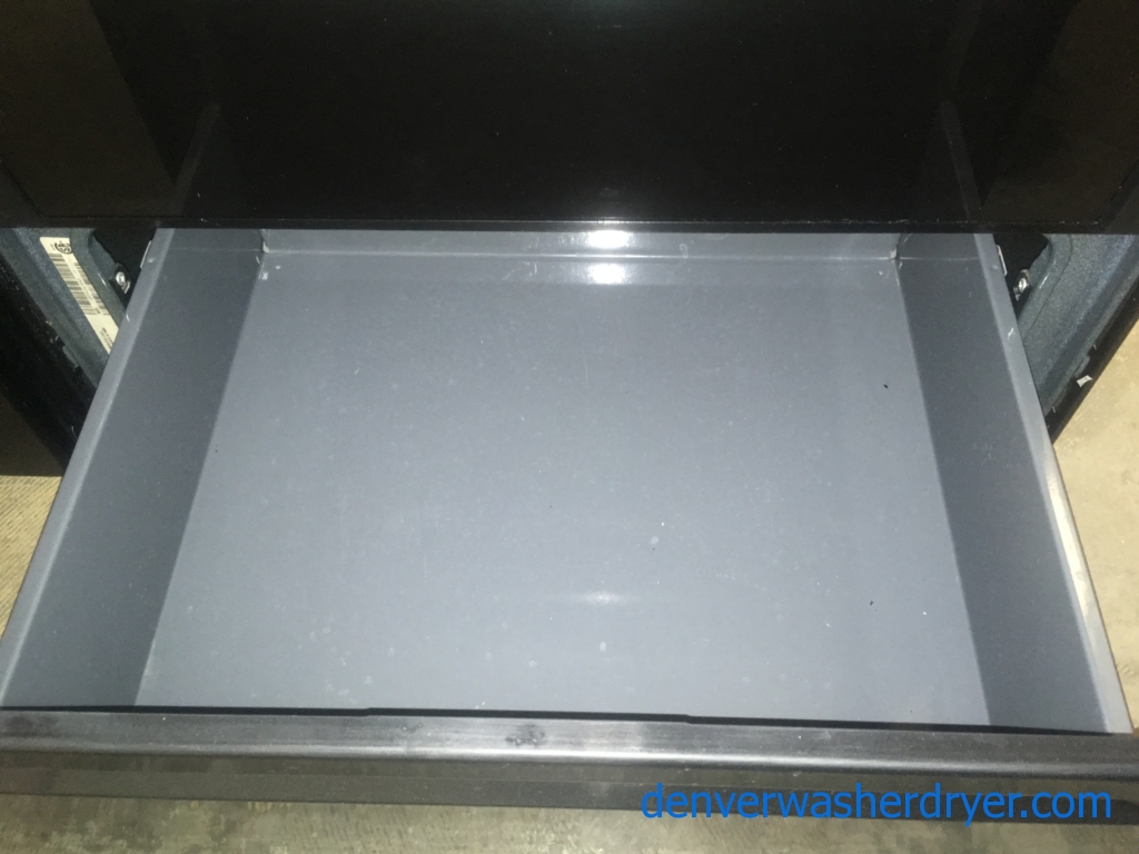 Electric Glass-Top Range, Black, Whirlpool, 30″, Good Condition, Self-Cleaning, 1-Year Warranty