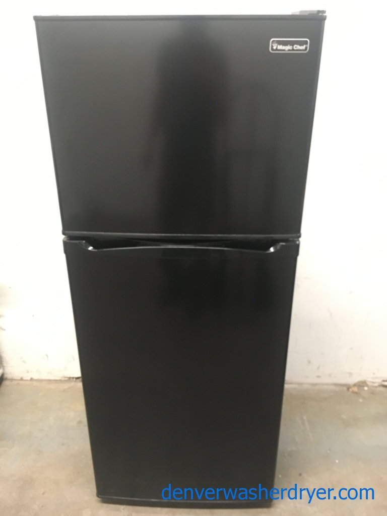 Large Images for Magic Chef 10 Cu. Ft. Refrigerator, Black, 1Year