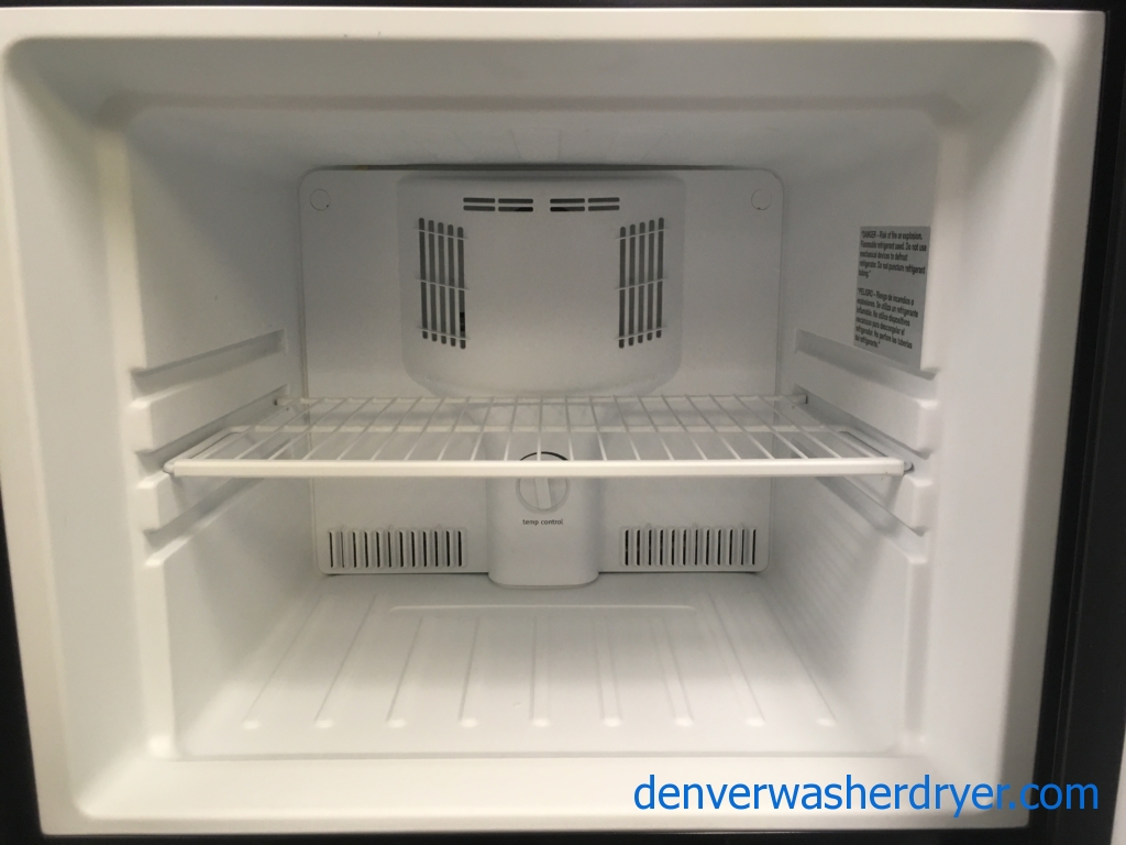 Large Images for Wonderful VISSANI Refrigerator, Top-Mount, Black