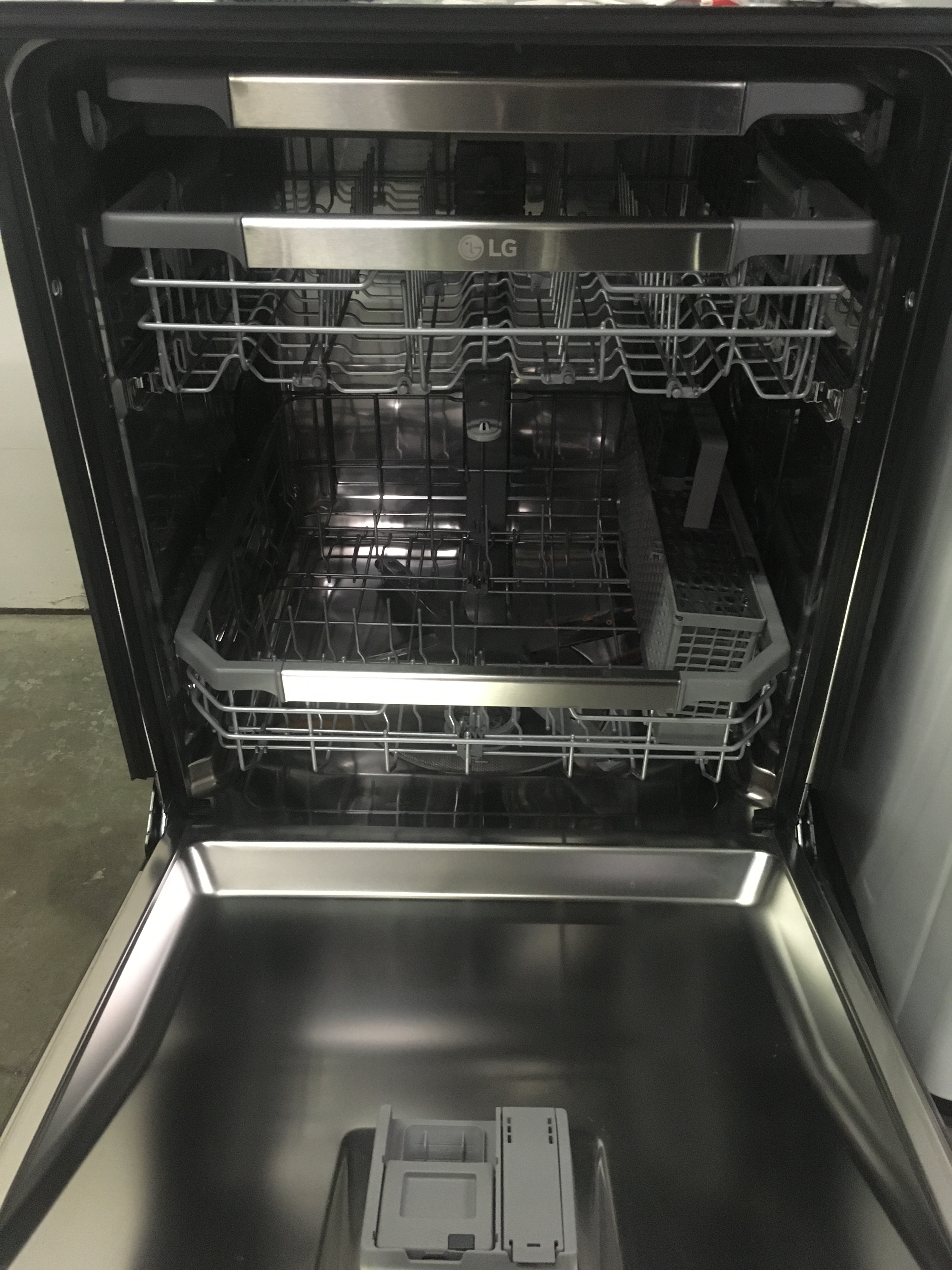 NEW!! LG Black Stainless Dishwasher, Built-In, Tall Tub, Energy-Star Rated, 3 Racks, WiFi Enabled, 1-Year Warranty!