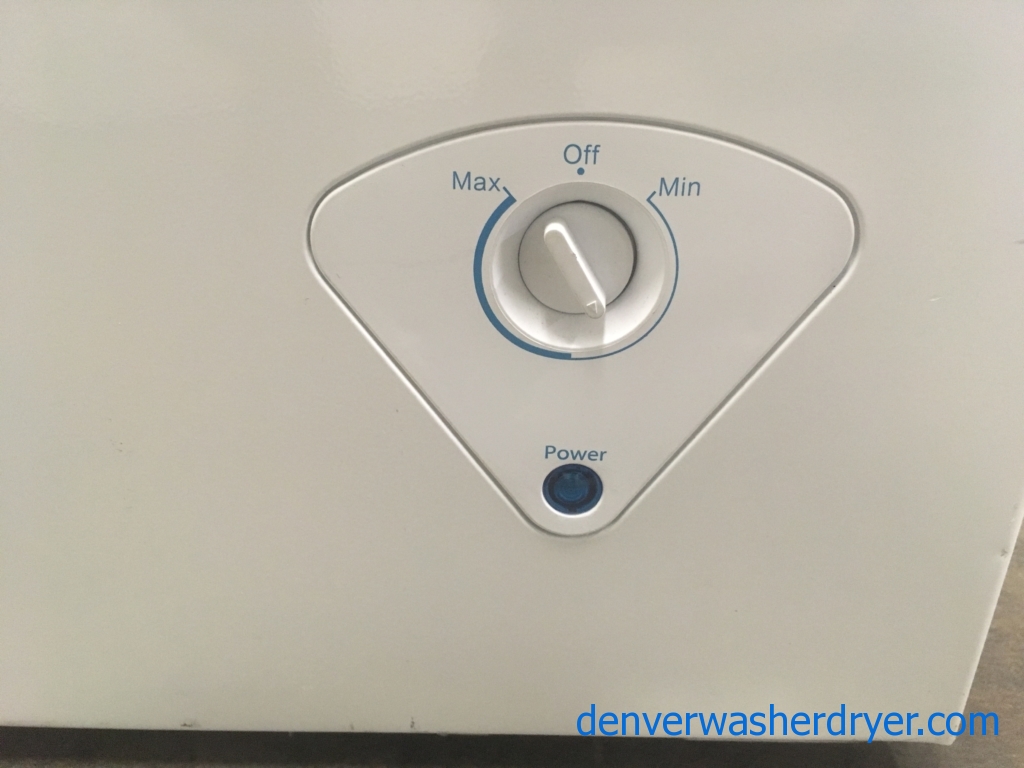 NEW!! Insignia White Chest Freezer, Capacity 5.0 Cu.Ft., 29″ Wide, 1-Year Warranty!