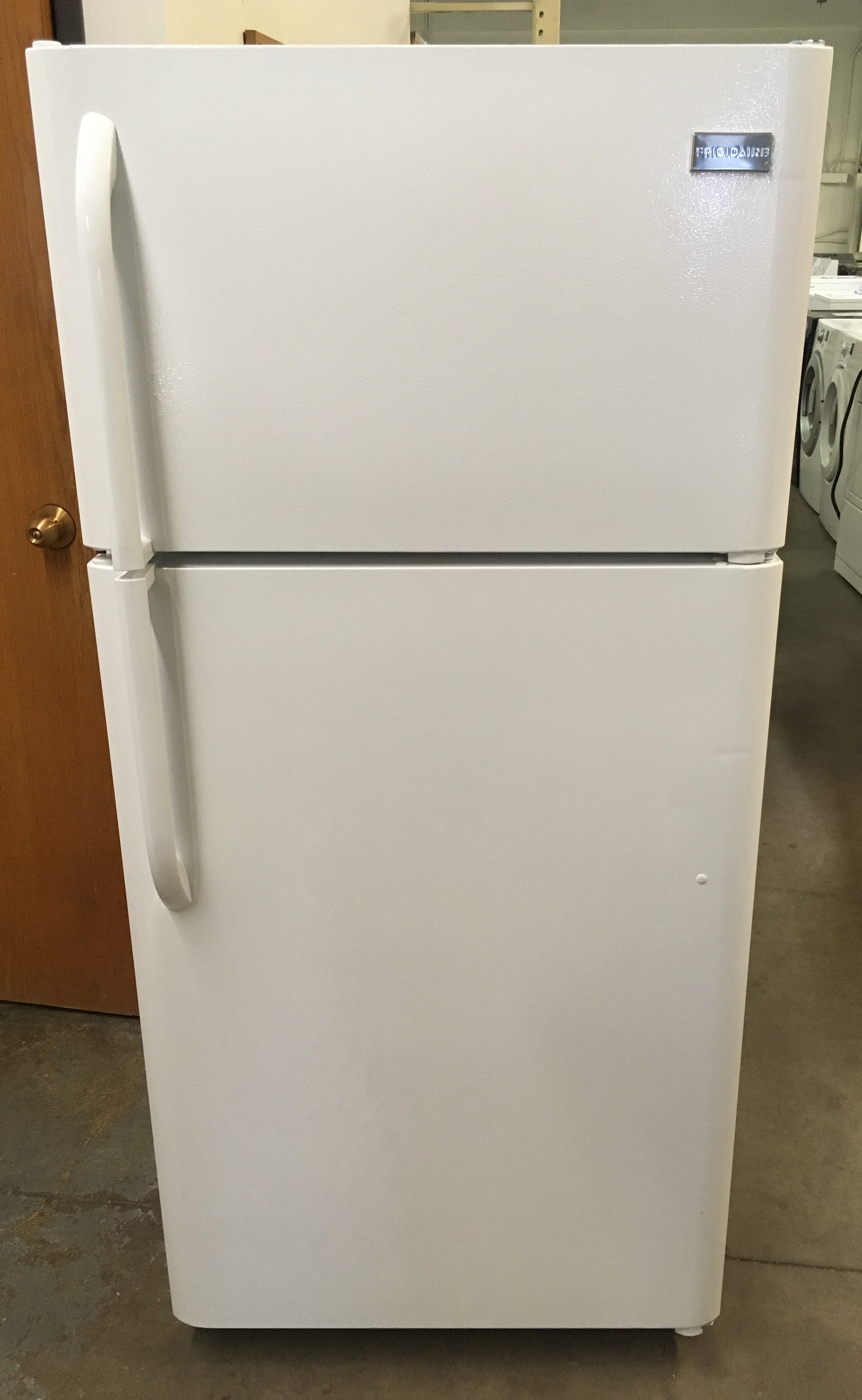 Large Images for Beautiful Frigidaire Refrigerator, TopMount, Free