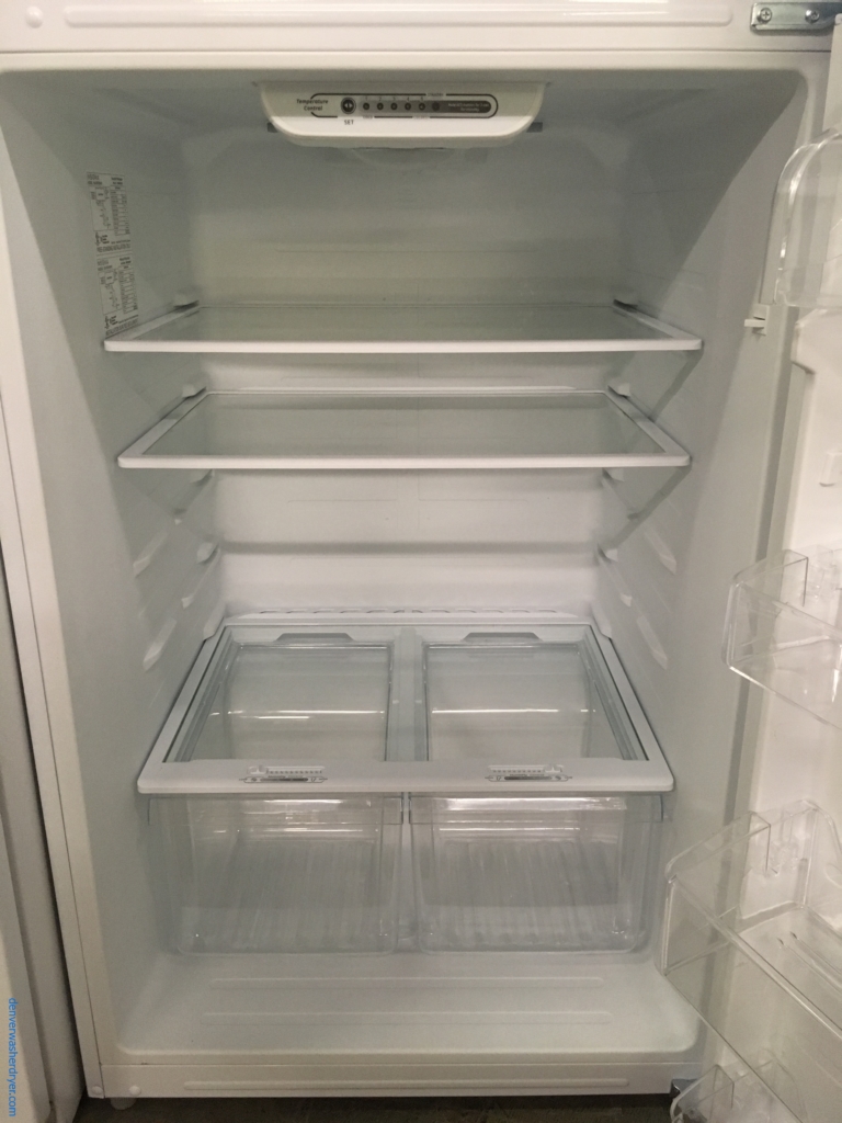 Lightly Used INSIGNIA Refrigerator, Top-Mount, Textured White, 18.0 Cu.Ft. Capacity, LED Lighting, Quality Refrubished, 1-Year Warranty!