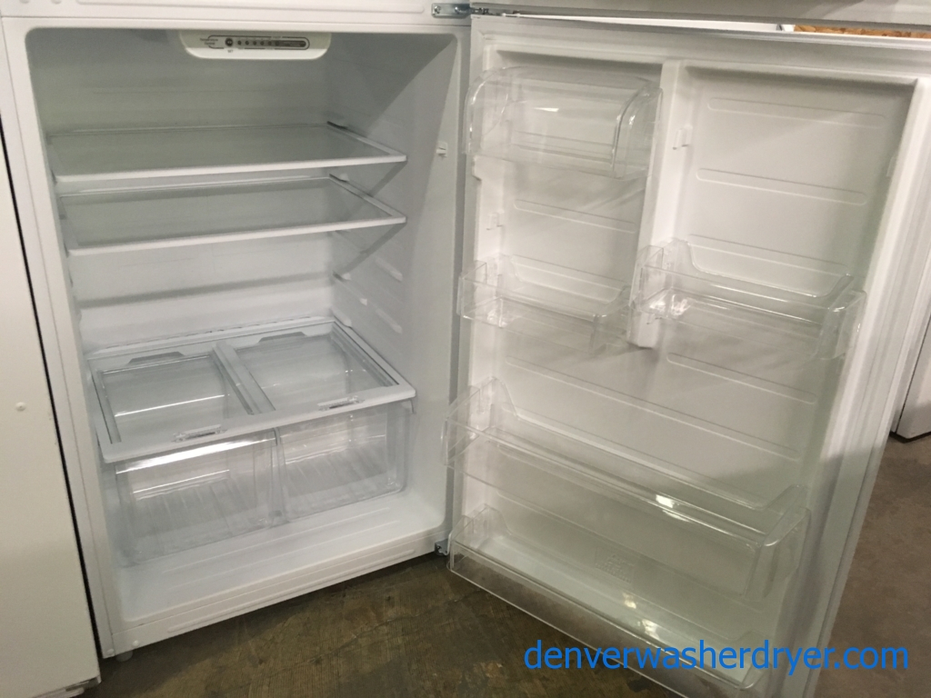 Lightly Used INSIGNIA Refrigerator, Top-Mount, Textured White, 18.0 Cu.Ft. Capacity, LED Lighting, Quality Refrubished, 1-Year Warranty!