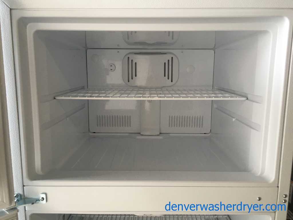 Lightly Used Haier Top-Mount Refrigerator, White Textured, 18.1 Cu.Ft. Capacity, 30″ Wide, Quality Refrubished, 1-Year Warranty!