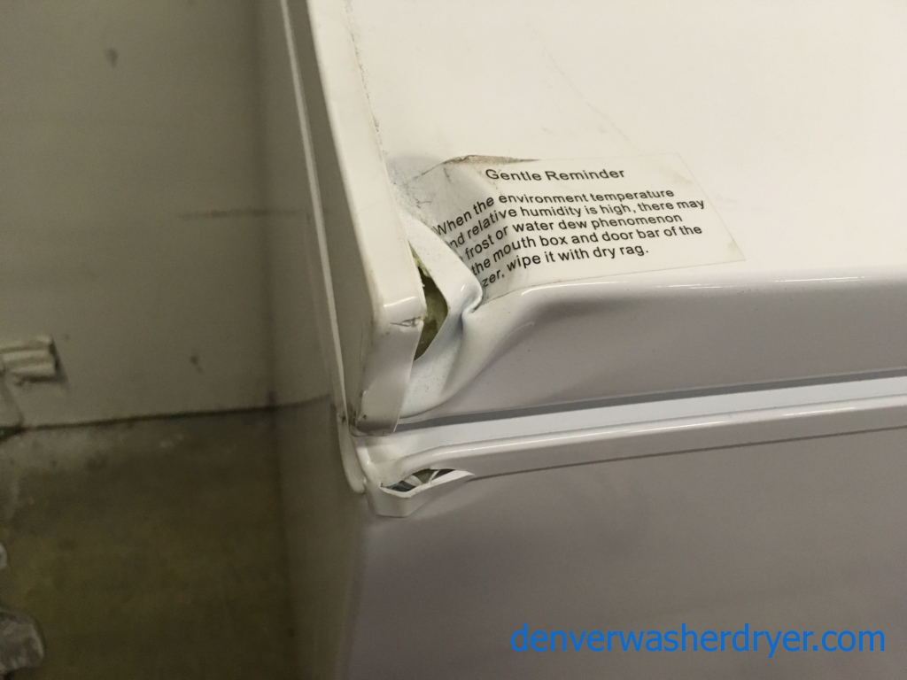 NEW! Insignia Chest Freezer, 29″ Wide, White, 5.0 Cu.Ft. Capacity, Storage Basket, Power Indicator Light, 1-Year Warranty!