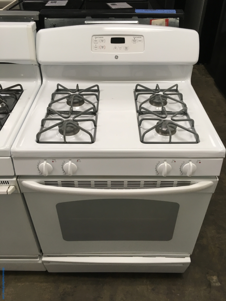 GE GAS Range, 4 Burners, White, Oven Light, Storage Drawer, Quality Refurbished, 1-Year Warranty!