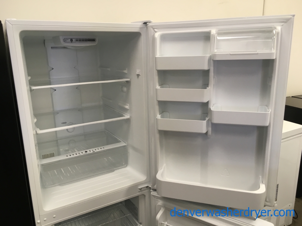 Lightly Used Insignia White Bottom-Mount Refrigerator, Humidity Control Crisper, 3 Glass Shelves, Quality Refurbished, 1-Year Warranty!