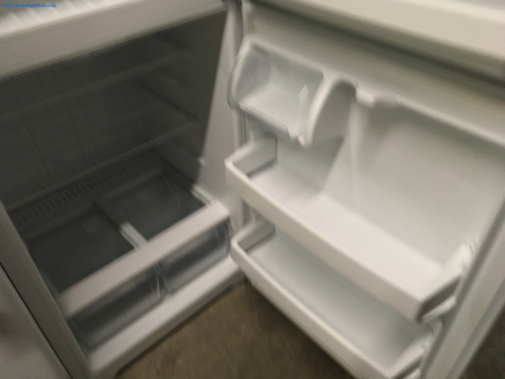 Hotpoint, White, Top-Mount Refrigerator, Quality Refurbished, 1- Year Warranty