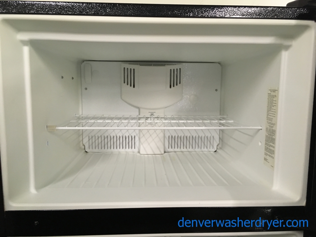 Nice Black Kenmore Top-Mount Refrigerator, 3 Glass Shelves, Clear Humidity Control Crispers, Quality Refurbished, 1-Year Warranty!