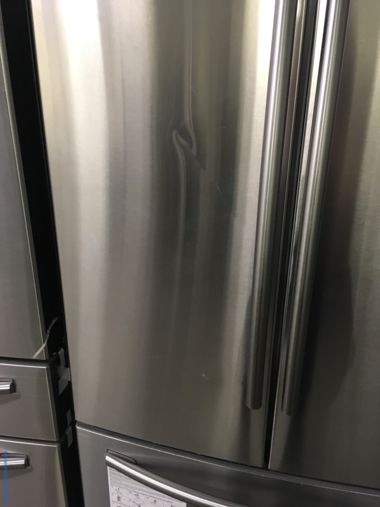 Beautiful Samsung Counter-Depth French-Door Refrigerator, Stainless, Ice-Maker, Inside Water Dispensor, 1-Year Warranty!